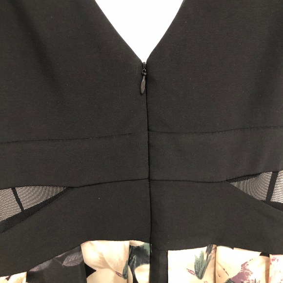 Xscape- Woman’s Floral Dress- Size 4 - Picture 7 of 12